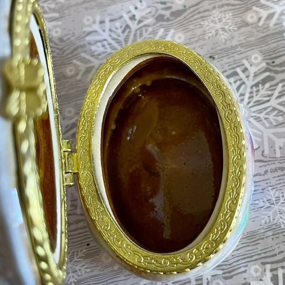 Blessed Family Nativity Lusterware Trinket Pill Box EUC